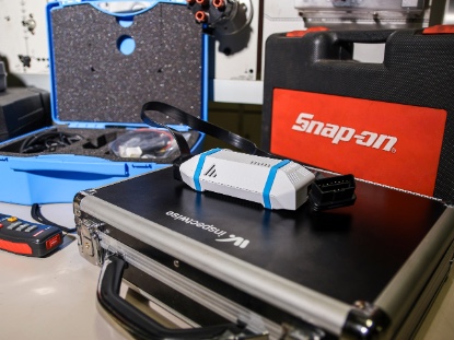 Aviloo korkeajänniteakun kuntotestaus